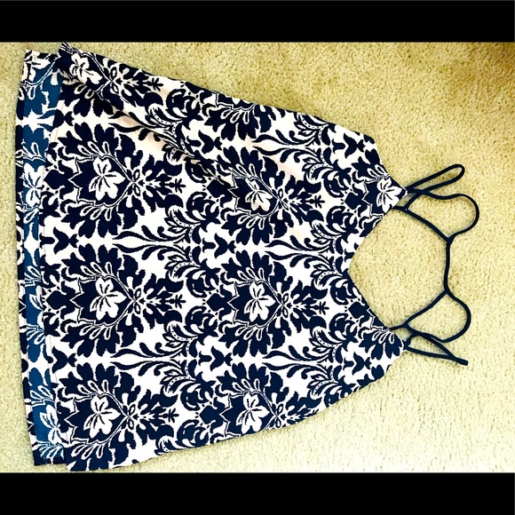 Spaghetti string top - Picture 2 of 8